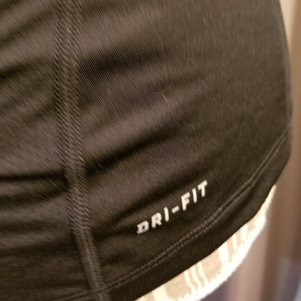 🌻🌺🌻NIKE NWOT DRI-FIT RACERBACK!! - Picture 3 of 6